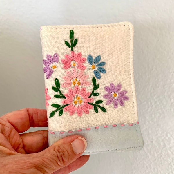 Embroidered Needlebook Needle Wallet Repurposed Vintage Linens Quilted Needle Minder with Pockets