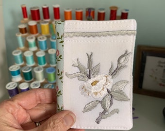 Pretty Needlebook Needle Wallet Repurposed Vintage Linens Quilted Needle Minder with Pockets