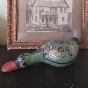 Vintage Tonala Bird: Hand-Painted Mexican Folk Art Decor