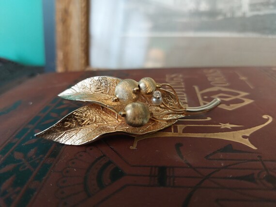 Vintage Autumn Gold Tone Brooch Pin Clip Fall Jew… - image 2