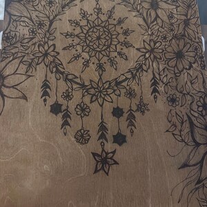 Lienzo atrapasueños pirograbado estilo bohemio