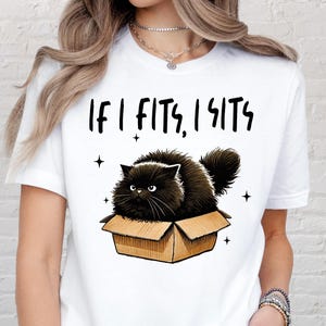 Chemise chat en boîte, t-shirt chat noir moelleux drôle, t-shirt amoureux des chats de dessin animé mignon, cadeau de chemise graphique chat étouffant dans une boîte en carton