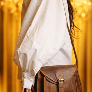 Buff Leather Crossbody Bag for Women, Elegant Travel Purse with Adjustable Strap