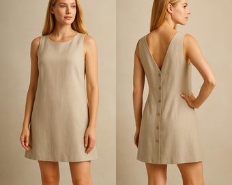 Modello di cucito per abito senza maniche a trapezio con scollo a V profondo sulla schiena