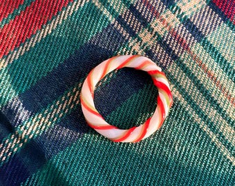 Handmade Glass Candy Cane Ring – Red & Green Christmas Swirl, Holiday Lampwork Jewelry
