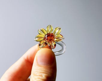 Handmade Glass Sunflower Ring – Yellow Floral Statement Ring, Transparent Band, Unique Bloom Jewelry, Nature Inspired Gift