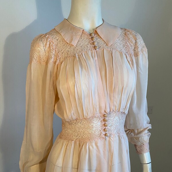 Dreamy 30s 40s Ethereal Sheer Pale Peach Nylon and Lace Robe Dressing Gown Lingerie Fitted Front Button Collared With Billow Sleeve Size S