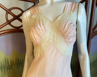 Elegant Old Hollywood 30’s 40’s Pinky Peach Rayon and Beige Lace Nightgown Lingerie Night Dressing Slip Dress Super Silky Ultra Fem Size S