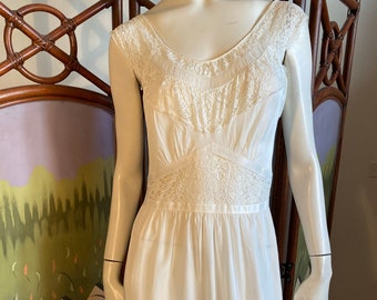 50s 60s Nylon and Lace Nightgown Trousseau Bridal Negligée Slip Dress Sheer Lace Scoop Neck and Waist by Seamprufe Size M