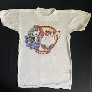 Stevie Nicks Live In Concert 80&#39;s Rare Scarce Double Sided Soft and Thin White T Shirt Featuring the Iconic Magical Mystical Singer Size L