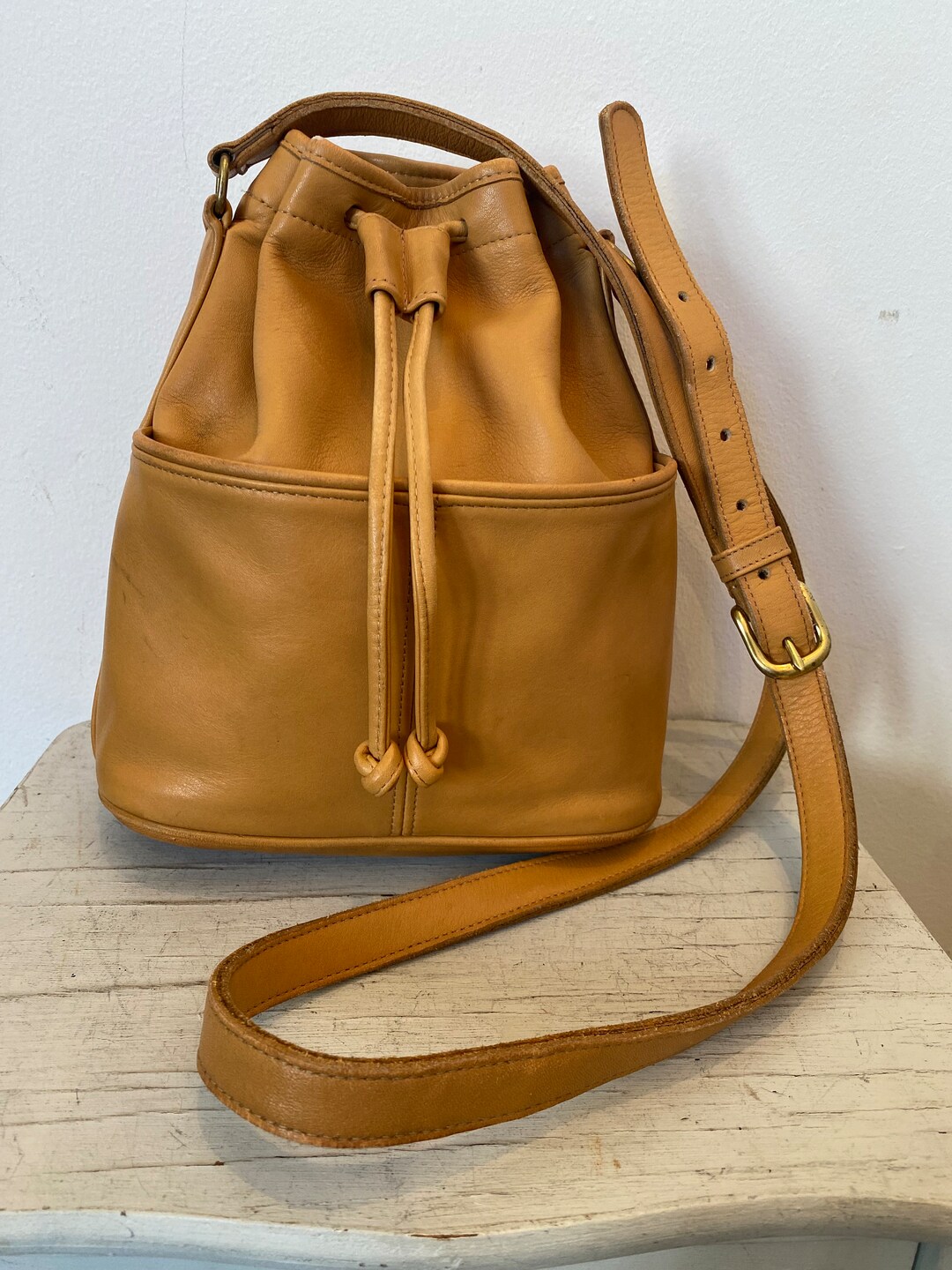 Vintage Coach Drawstring Duffle Bucket Bag Crossbody Saddle Leather