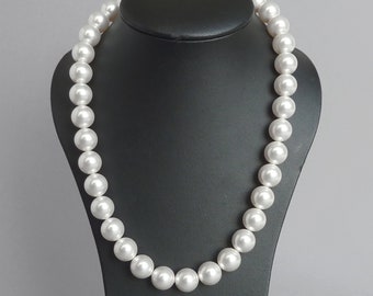 White Chunky Pearl Necklace - Single Strand Ivory Pearls - Wedding Jewellery for Brides - Mother of the Bride / Groom / Bridal Jewelry