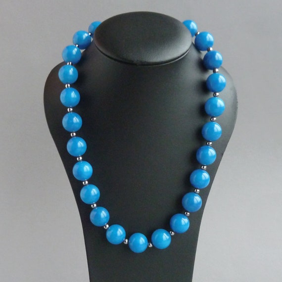 Chunky blue bead necklace discount