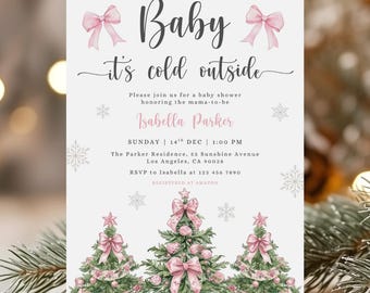 Puede incluir: Invitación a baby shower con el texto "Baby it's cold outside". La invitación presenta lazos rosas, copos de nieve y árboles de Navidad decorados. La invitación es para Isabella Parker.