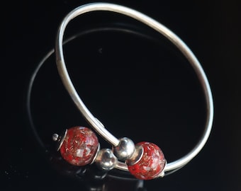 Bracciale bypass con perline di vetro artistico veneziano in argento sterling Art Déco della metà del secolo circa del 1950