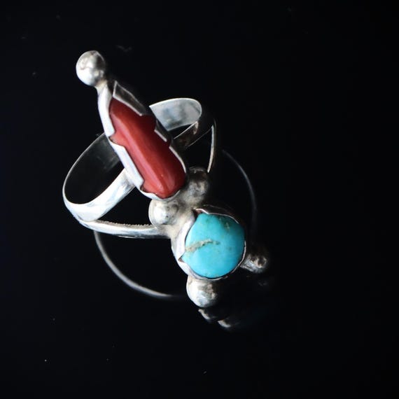 Old Pawn Navajo Sterling Silver Knuckle to Knuckle Turquoise Coral Ring sz11.5 Figural