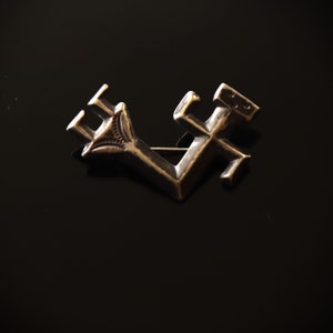 Old Dead Pawn Sandcast Navajo Silver Yei Figural Kachina Figure Pin Brooch c1940-50 Signed Felix Joe