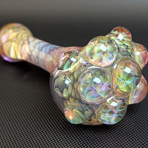 Pipa de vidrio púrpura que cambia de color, patrón de humo plateado y dorado del revés, envoltura y rastrillo