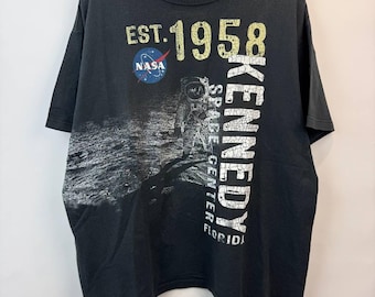 Vintage Kennedy Space Center Tshirt
