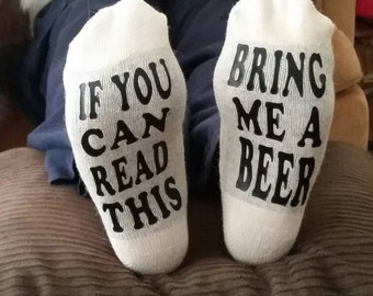 If you can read this socks, christmas, wine, beer, bring me wine, wine socks, beer socks, rum socks, vodka socks, socks
