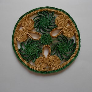 Vintage Green and Tan Straw Trivet