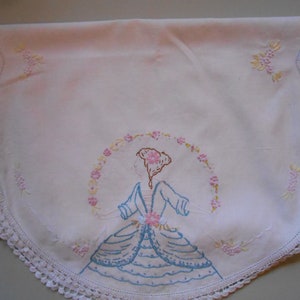 Vintage Embroidered Dresser Scarf or Table Runner