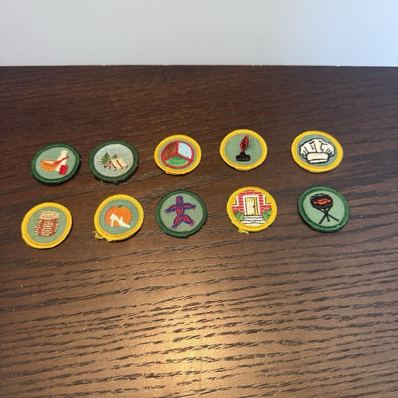 Set Of Vintage 10 Girl Scout Badges 1963-1980 image 1