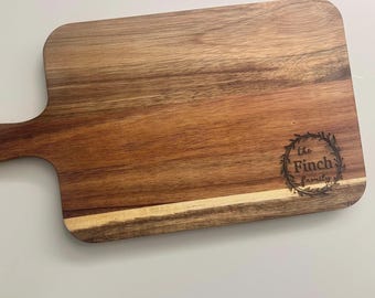 Personalized Acacia Wood Serving & Cutting Board – Custom Family Name Design