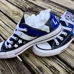 thin blue line converse shoes