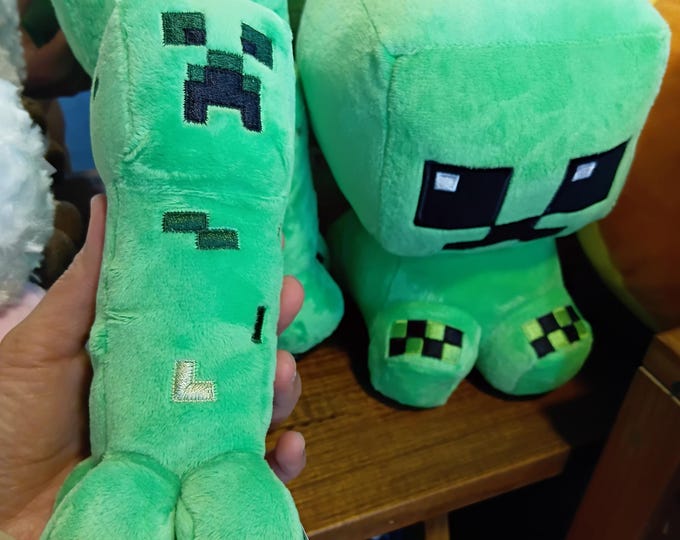 Plush Toy Collection – Minecraft & Grumpy Cat Favourites