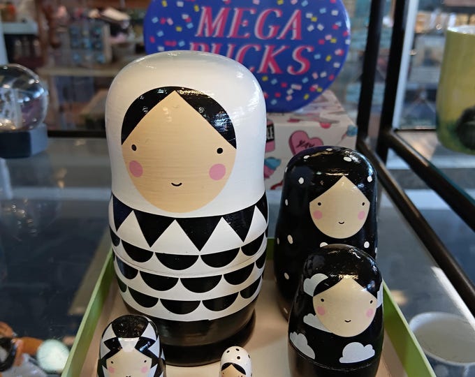 Monochrome Nesting Dolls – Modern Black & White Matryoshka Set (5 Pieces)