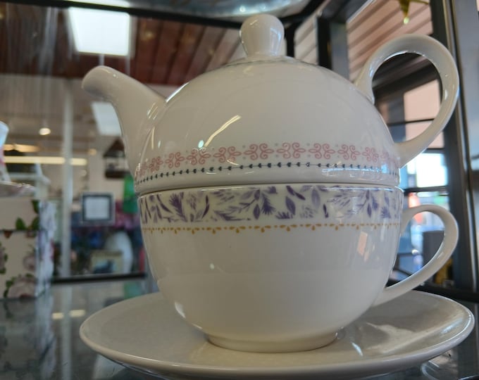 Floral Design Teapot Set