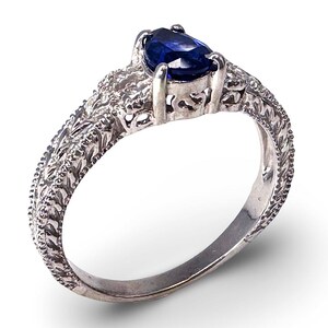 Authentischer Vintage 14K Weißgoldring mit Diamanten und Saphiren - 0.10ct. tw.