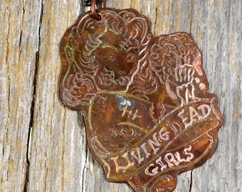 リビングデッドガール、手彫りゾンビガールネックレス - ウォーキングデッドにインスパイア - Quirk7