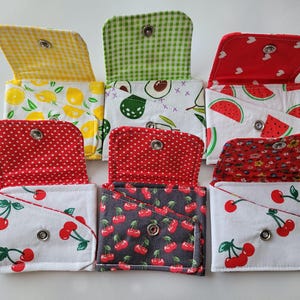 Minitarjetero con estampado de frutas hecho a mano / Tarjetero con diseño de aguacate / Monedero con diseño de sandía / Monedero con diseño de cereza