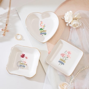 Personalized Birth Flower Ring Dish,Wedding Ring Dish,Perfect Bridesmaid Gift,Best Friend Gift,Custom Jewelry Dish,Birthday Party Gift