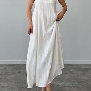 White Textured Strappy Maxi Dress – Flowy Crinkle Sundress for Summer & Beach
