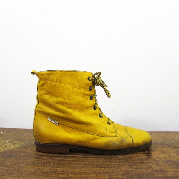 vintage Calvin Klein yellow leather lace up ankle boots 8 1/2 or 9
