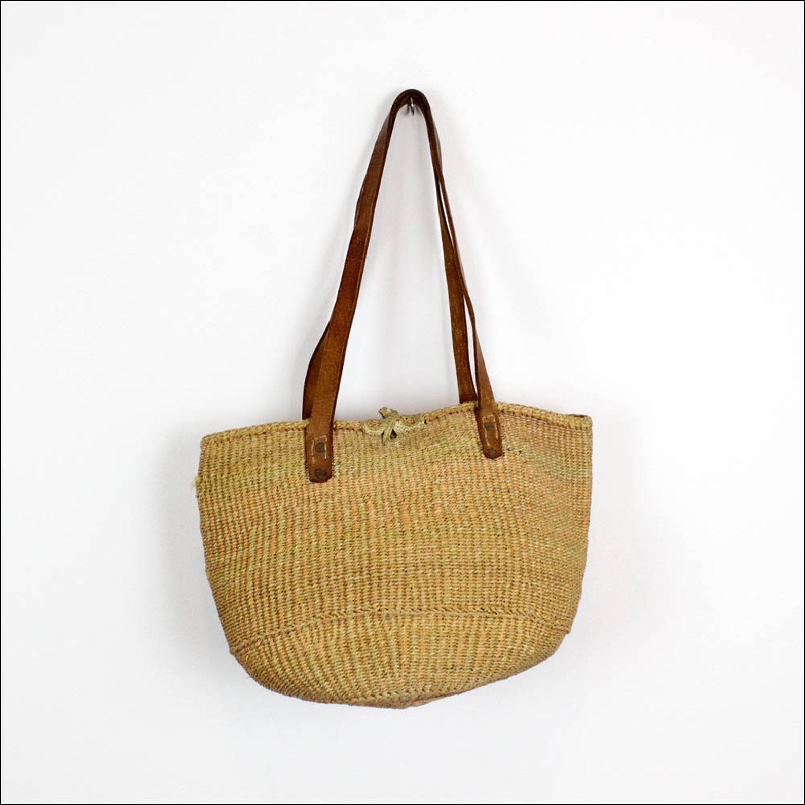 Neutral straw market bag / woven sisal bucket tote / leather Etsy