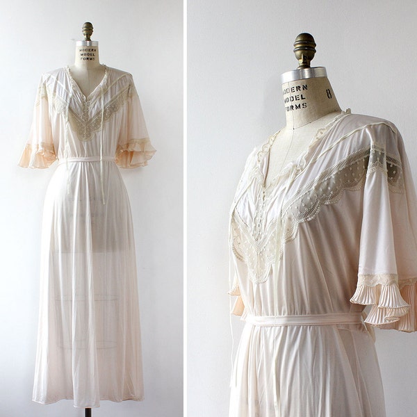 Pale Pink Nightgown • Vintage Nightgown • Lace Nightgown • Bell Sleeve Dress • Long Nightie • Pleated Maxi Dress • Long Nightie | D948