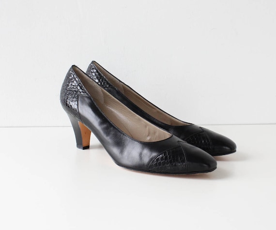 Ferragamo Heels 9 • 80s Heels • Embossed Snakeskin