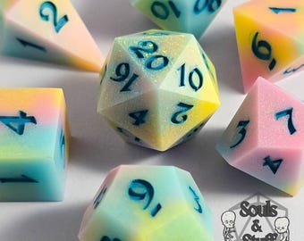 Cotton Crits • Handgjorda RPG-tärningar • Bordsspelstillbehör • Tärningar med vass kant • Polyedriskt harts • D4 D6 D8 D10 D12 D20 D100