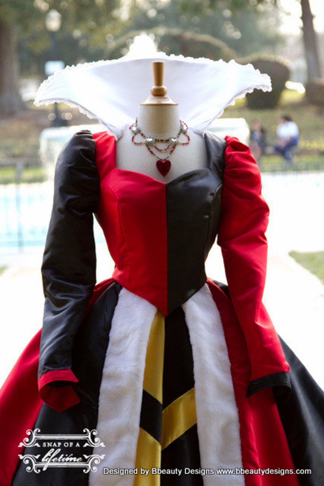 U/D - Parrucca per cosplay, motivo Regina di Cuori di Alice nel paese delle  meraviglie