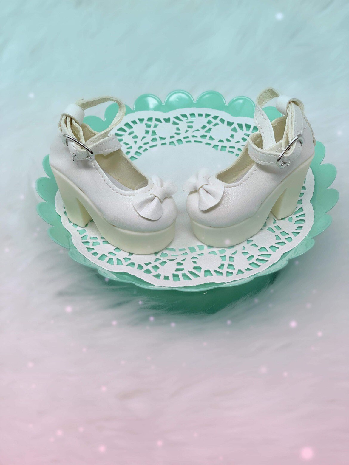 Glitter Bow Platforms in Lilac Retro Shoes Heels for 13 BJD and Smart Dolls Glitter Bow Platforms in Lilac Retro Shoes Heels for 13 BJD and Smart Dolls