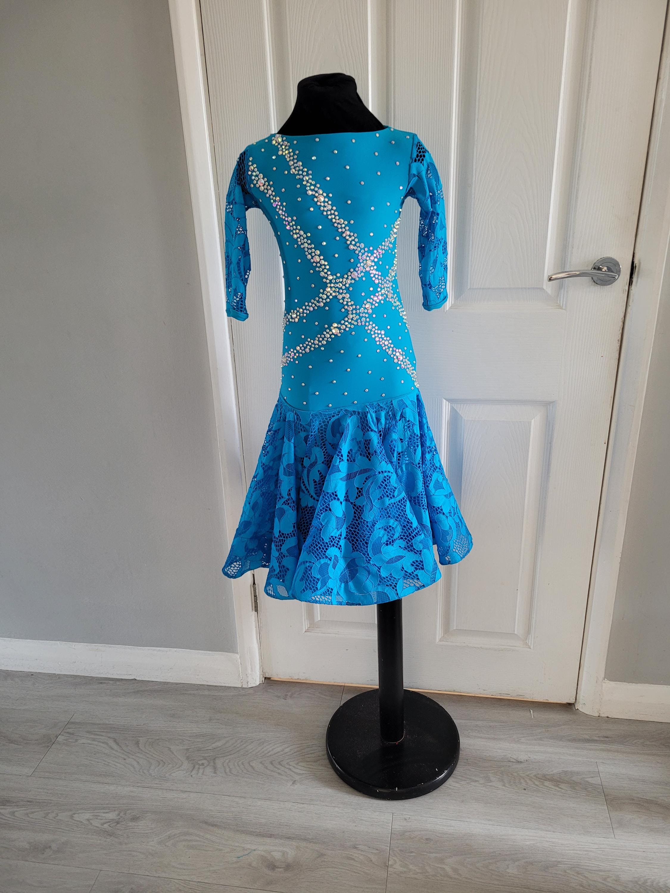 chinese dress ladies Amazon.com: YDHTIZ Women's Modern Practice Dance Dress Straps Ballroom  Salsa Dance Training Dresses Smooth Waltz Foxtrot Dancing Costumes Tango  Wear A-Line Blue : Clothing, Shoes & Jewelry main image 1