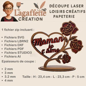 Peut inclure: Décoration en bois découpée au laser avec un motif en forme de cœur et l'inscription "Maman je t'aime". La décoration comprend des accents de roses et repose sur une base ronde. Dimensions : 23,4 cm de haut, 23,3 cm de long et 5 cm de profondeur.