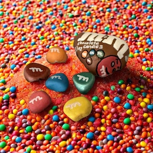 JADA TOYS M&M's Yellow Metal Figure M&M's 4 Inch Diecast