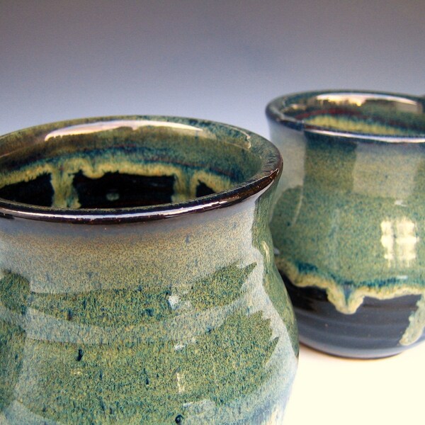 Large Coffee Mug Green-Black Glaze