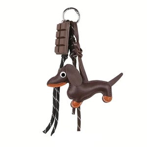 Fasion Dog Charm  - Faux Dachshund Keychain with Chocolate Charm – Instagram Style Bag  Accessorry – Gift for Dog Lovers