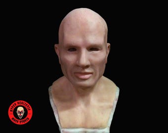 Máscara de silicona hiperrealista, elaborada a mano por expertos para una apariencia verdaderamente poderosa e impresionante.